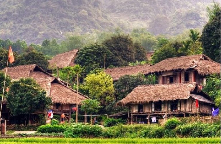 Bản Lác